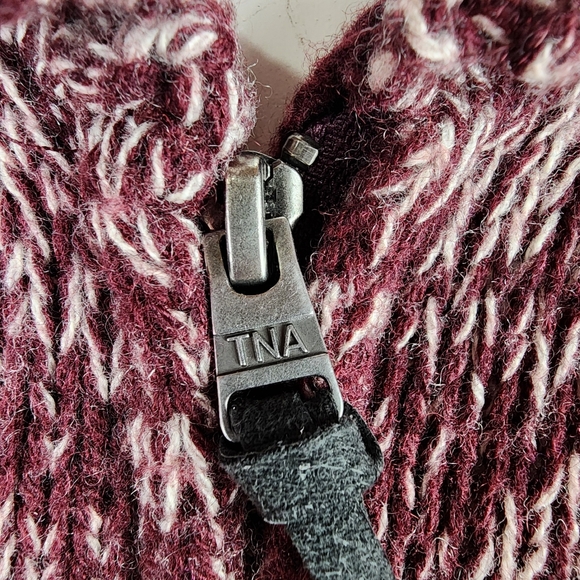 Aritzia TNA Lambswool Sea to Sky Zip Cardigan Burgundy Size Small - Picture 3 of 12